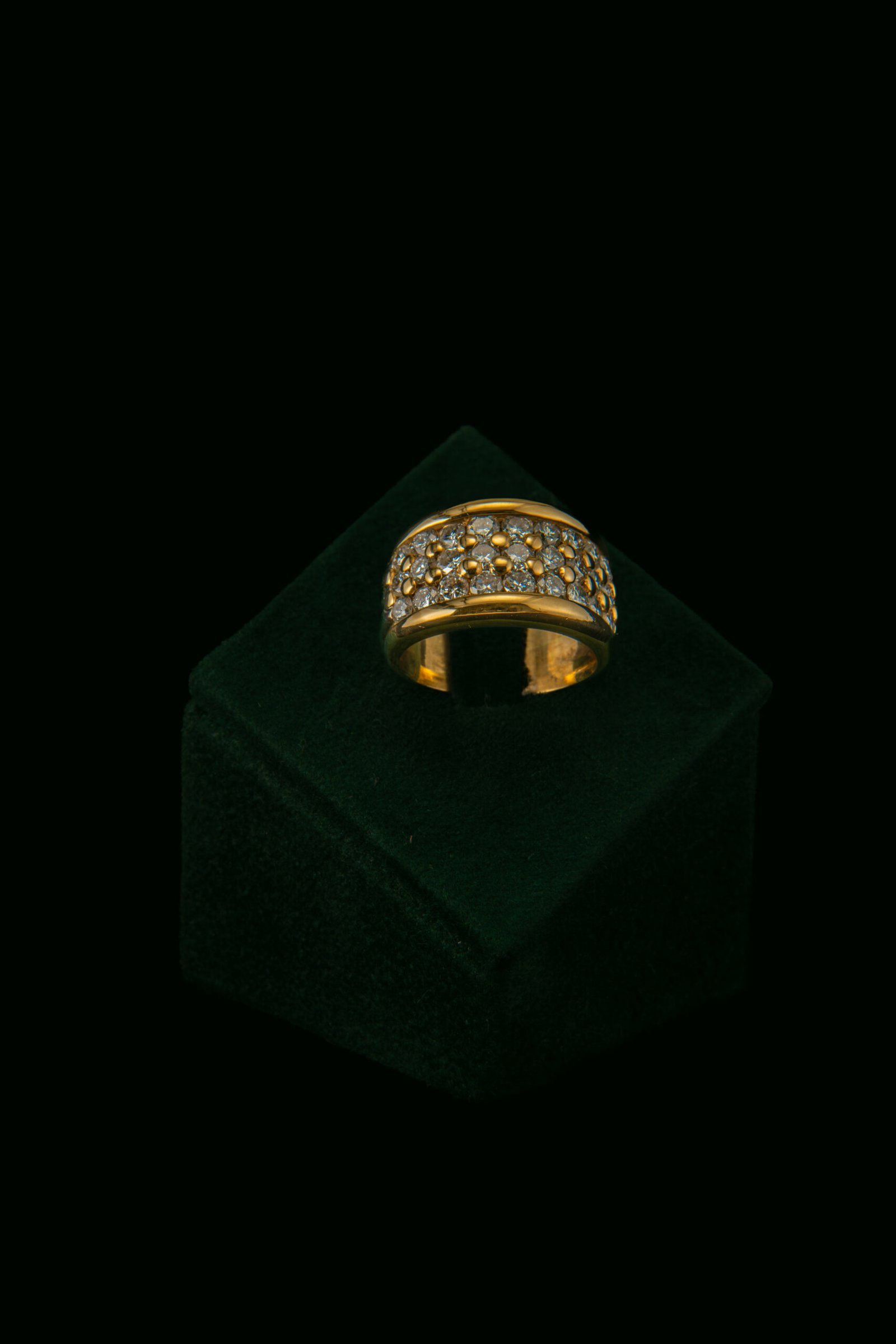 Prsten s prirodnim dijamantima od 1.27 ct