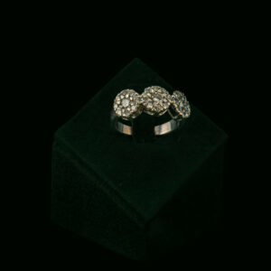Prsten s prirodnim dijamantima od 1.32 ct