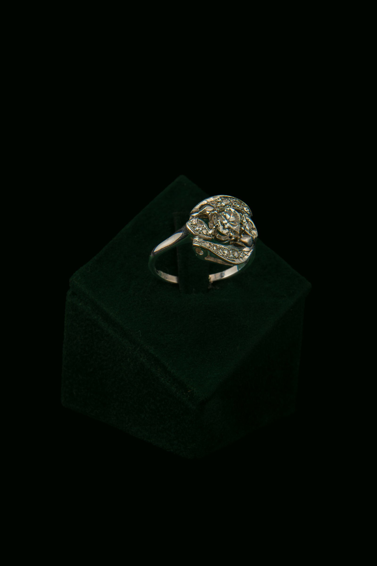 Prsten s prirodnim dijamantima od 1.25 ct