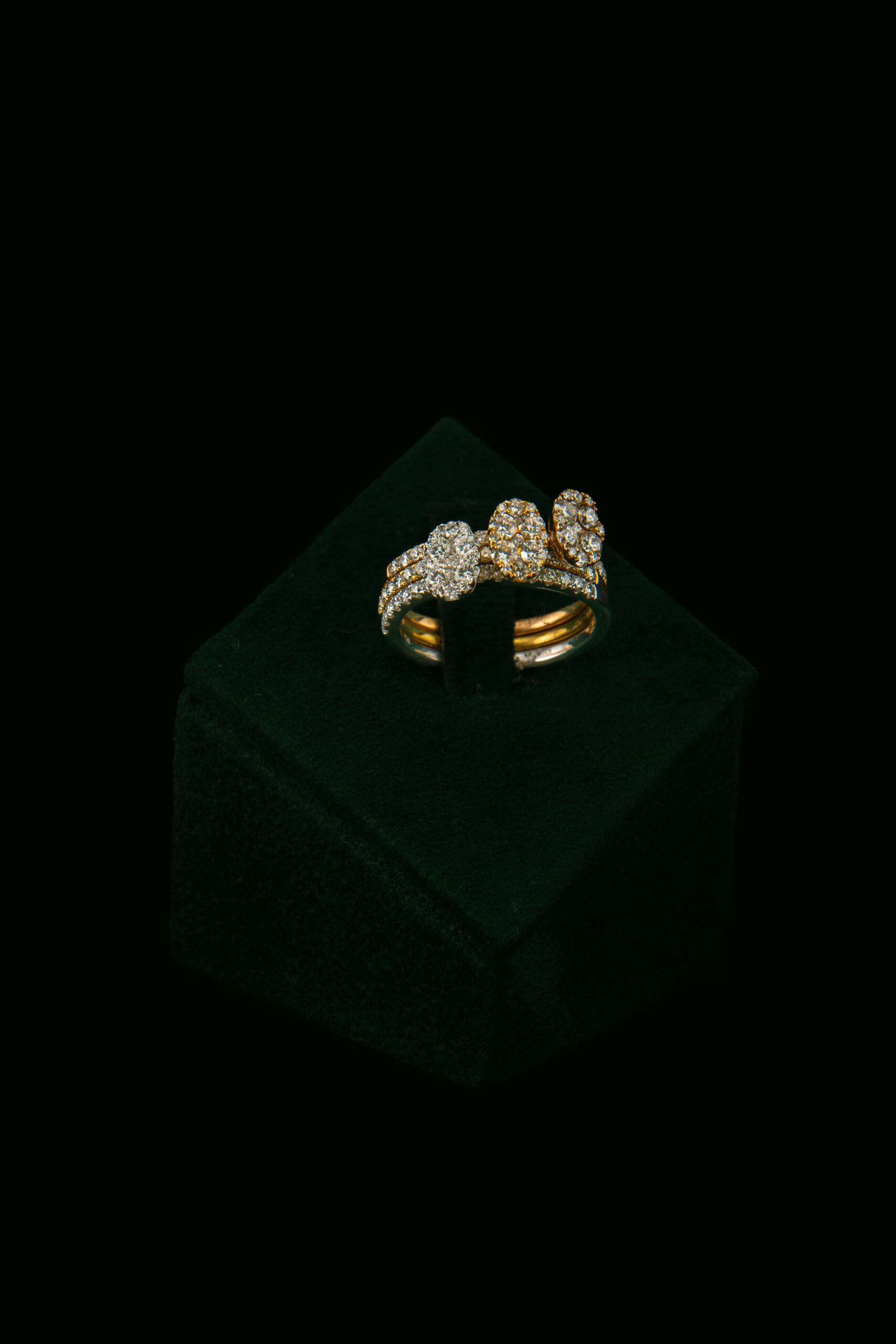 Prsten s prirodnim dijamantima od 1.45 ct