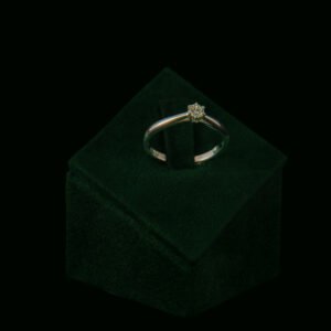 Zaručnički prsten s prirodnim dijamantom od 0.18 ct