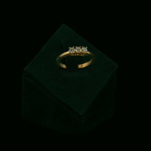 Prsten s prirodnim dijamantima od 0.32 ct