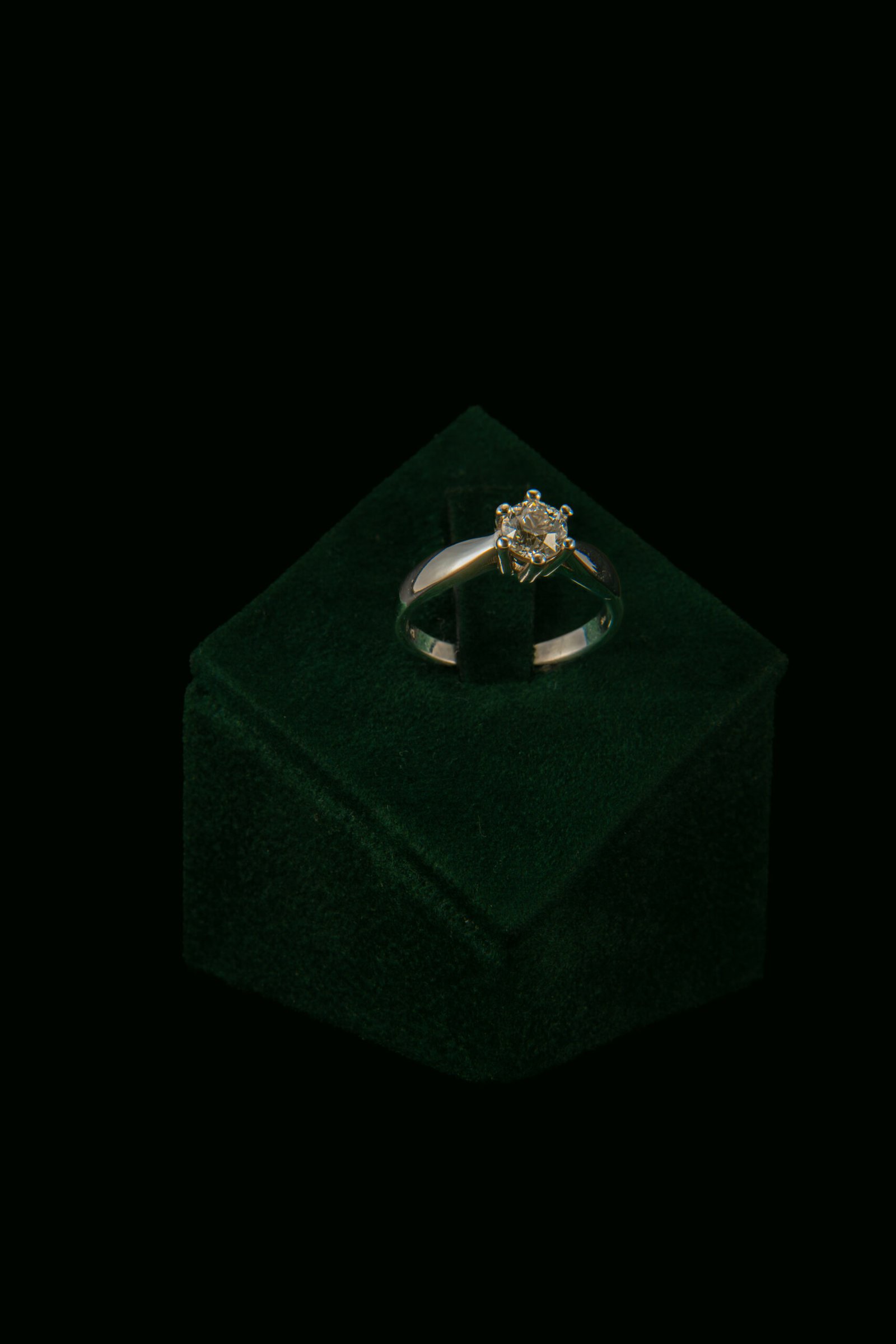 Zaručnički prsten s prirodnim dijamantom od 0.71 ct