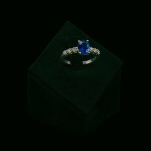 Prsten s prirodnim dijamantima i safirom od 1.49 ct