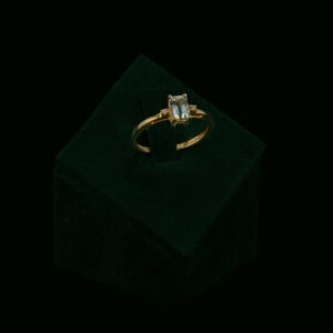 Prsten s prirodnim dijamantima i  Aquamarinom od 0.60 ct