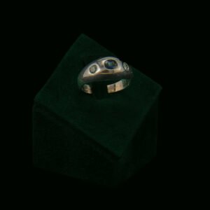 Prsten s prirodnim dijamantima i safirom od 0.35 ct