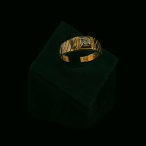 Prsten s prirodnim dijamantom od 0.15 ct