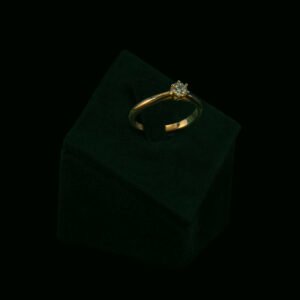 Zaručnički prsten s prirodnim dijamantom od 0.28 ct