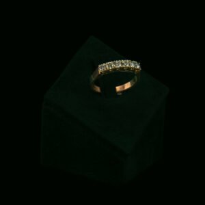 Prsten u "vintage" dizajnu s prirodnim dijamantima od 0.50 ct